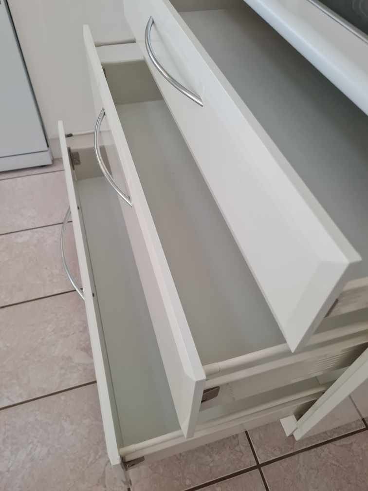 Kitchen drawers emptied and wiped out for house sale handover